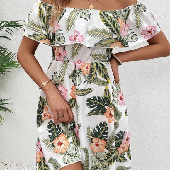 New Floral Off-Shoulder Dress - Picture 4 of 5